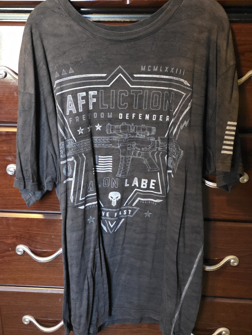 Affliction Men’s Freedom Defender Molon Labe Graphic T-Shirt — Charcoal 3xl